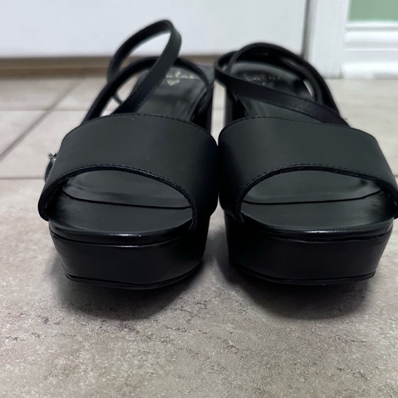 Chunky black heels - Picture 4 of 4